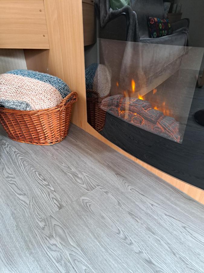 Chalet 15 "De Tien Heugten" Vakantiepark Schoonloo Extérieur photo